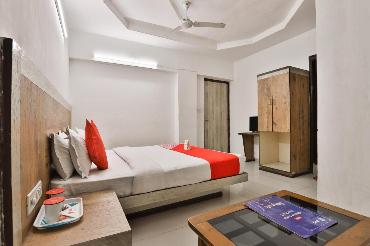 Oyo 8758 Hotel Swagatam Ahmedabad Exterior photo