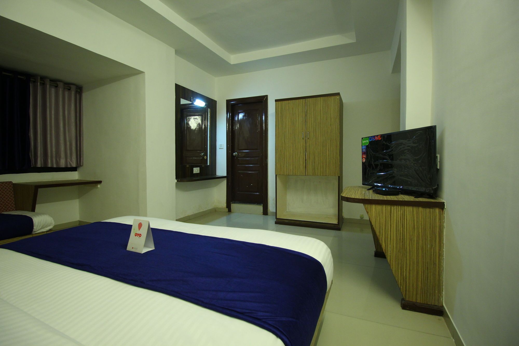Oyo 8758 Hotel Swagatam Ahmedabad Exterior photo